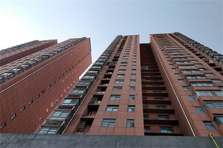 金三大厦4室2厅1卫118m224万
